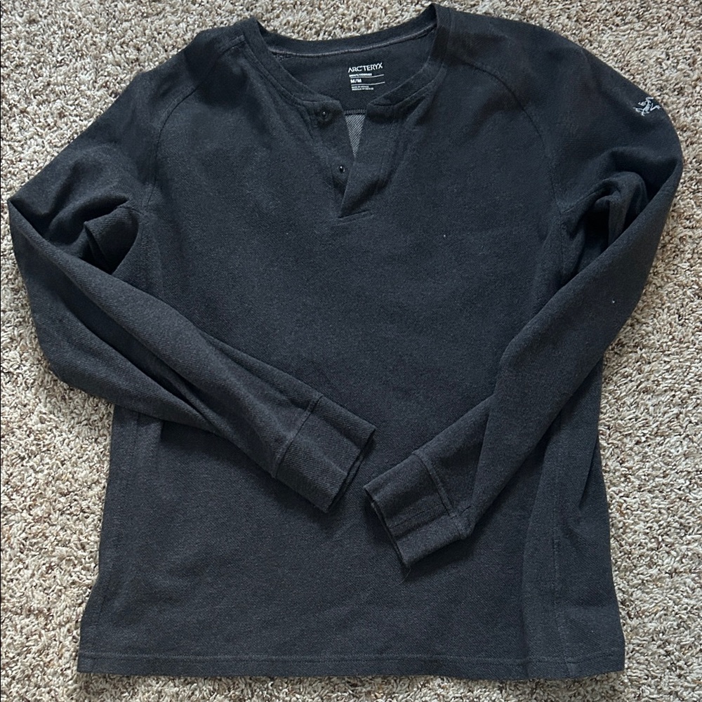 Arcteryx charcoal Long Sleeve Henley